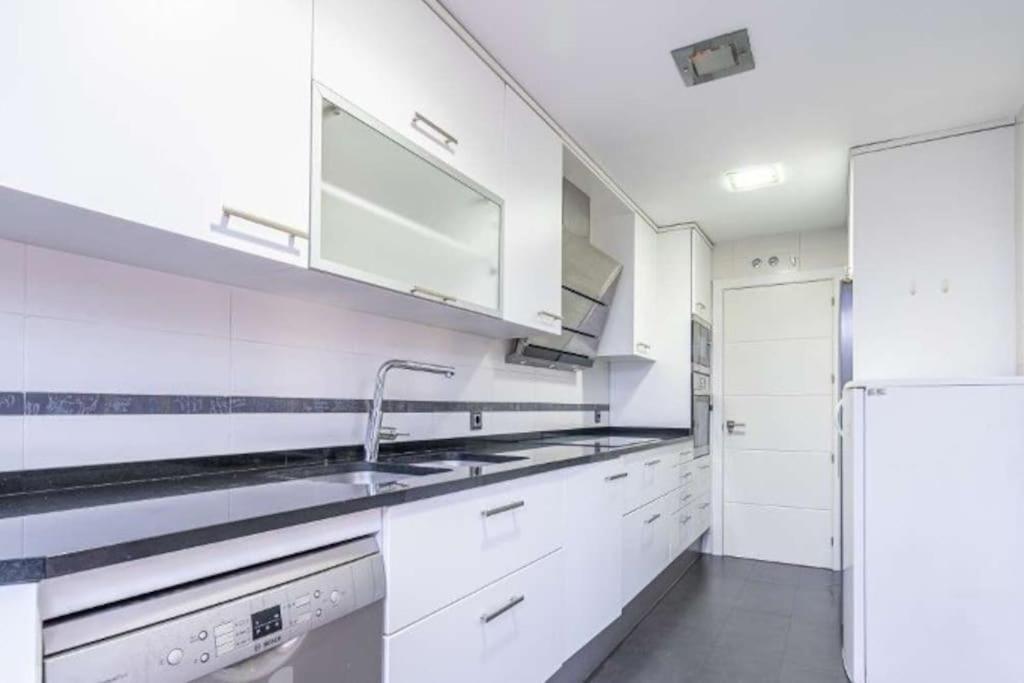 Impresionante De 4 3 Banos Y 2 Plazas De Garaje Appartement
